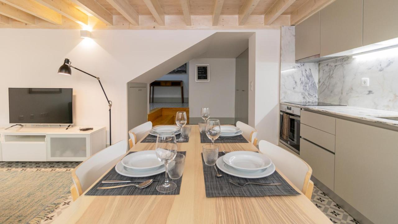Central Stunning Duplex W/ Patio By Lovelystay Porto Eksteriør billede