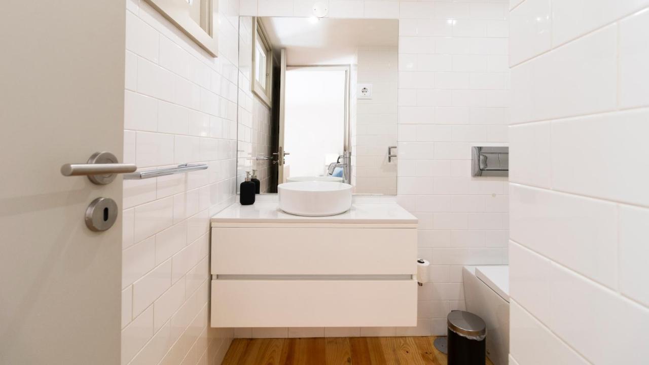 Central Stunning Duplex W/ Patio By Lovelystay Porto Eksteriør billede